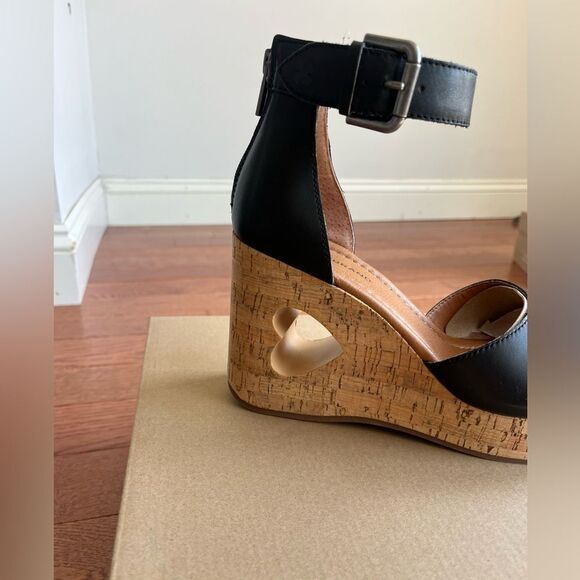 NWT LUCKY BRAND HIMMY HEART BLACK WEDGE SANDAL WEDGES WOMENS NEW IN BOX - Picture 7 of 10